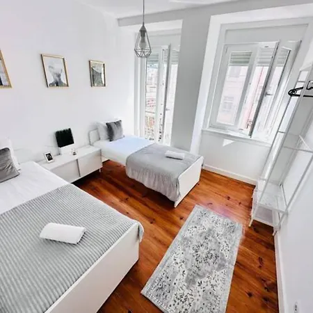 Large Flat Up 8pp Appartement *