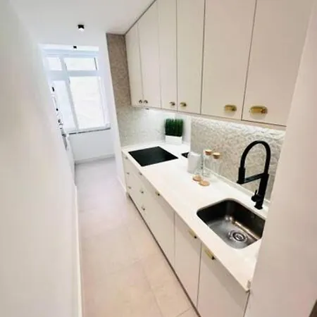 Large Flat Up 8pp Lissabon