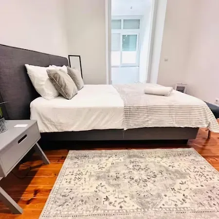 Large Flat Up 8pp Lissabon