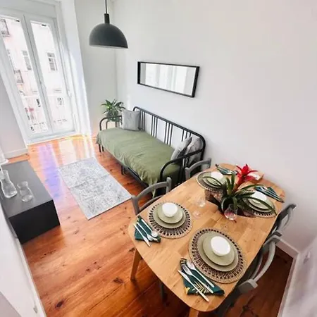 Large Flat Up 8pp Appartement *