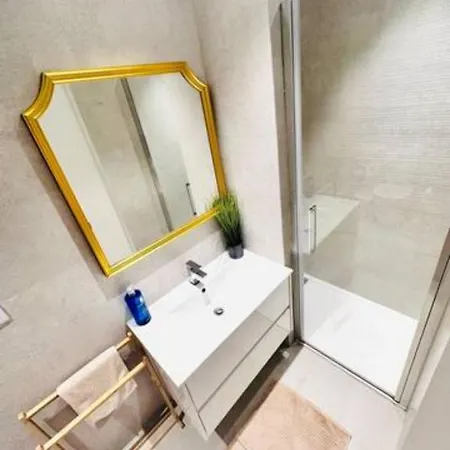 Appartement Large Flat Up 8pp