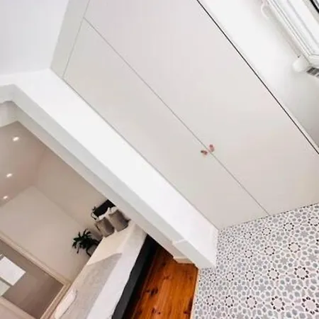 Appartamento Large Flat Up 8pp Lisbona