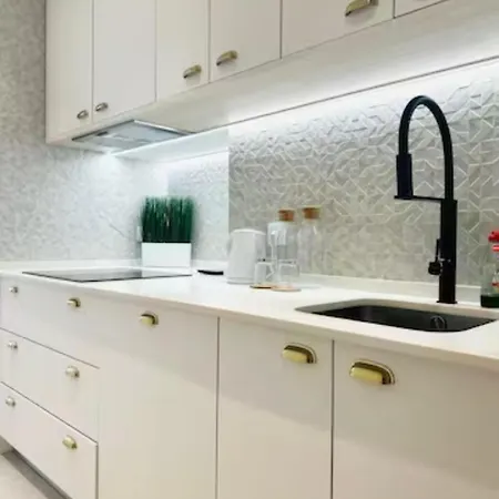 Large Flat Up 8pp * Лиссабон