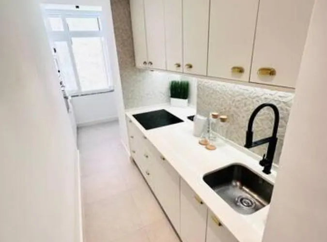 Large Flat Up 8pp Lisboa