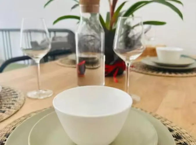 شقة Large Flat Up 8pp *