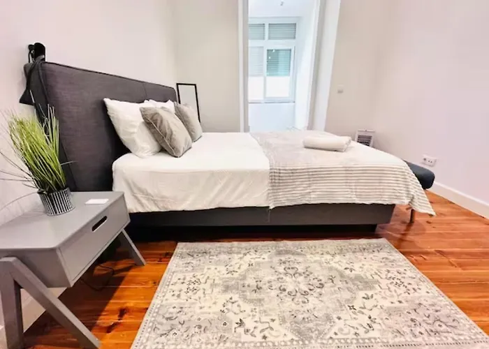 Large Flat Up 8pp Lisboa