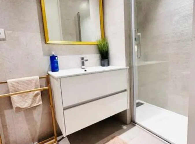 Large Flat Up 8pp Lisboa