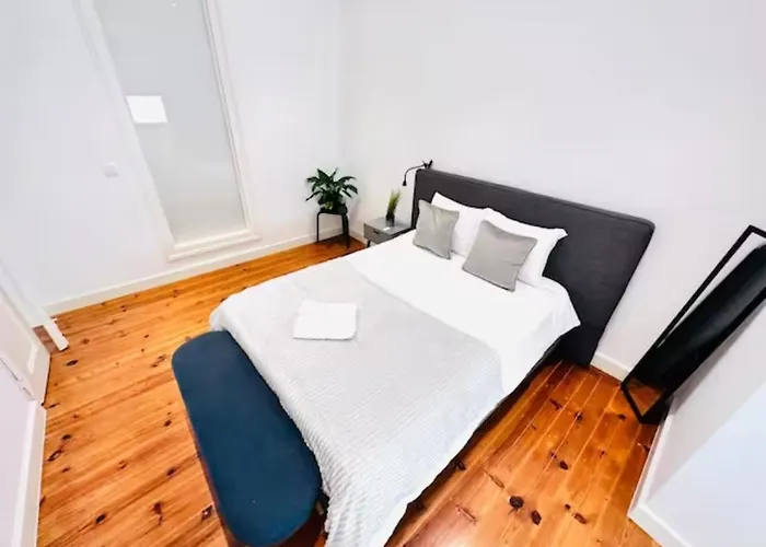 Large Flat Up 8pp Διαμέρισμα *