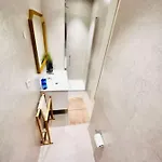 Large Flat Up 8pp شقة