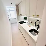 Large Flat Up 8pp Lisboa
